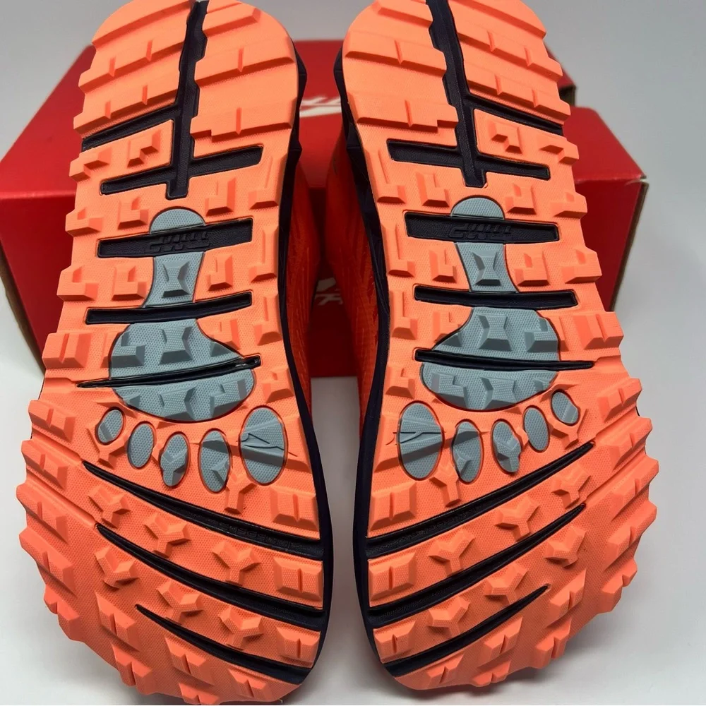 Altra Timp 3 Running Shoe
Size 6 - Picture 4 of 6